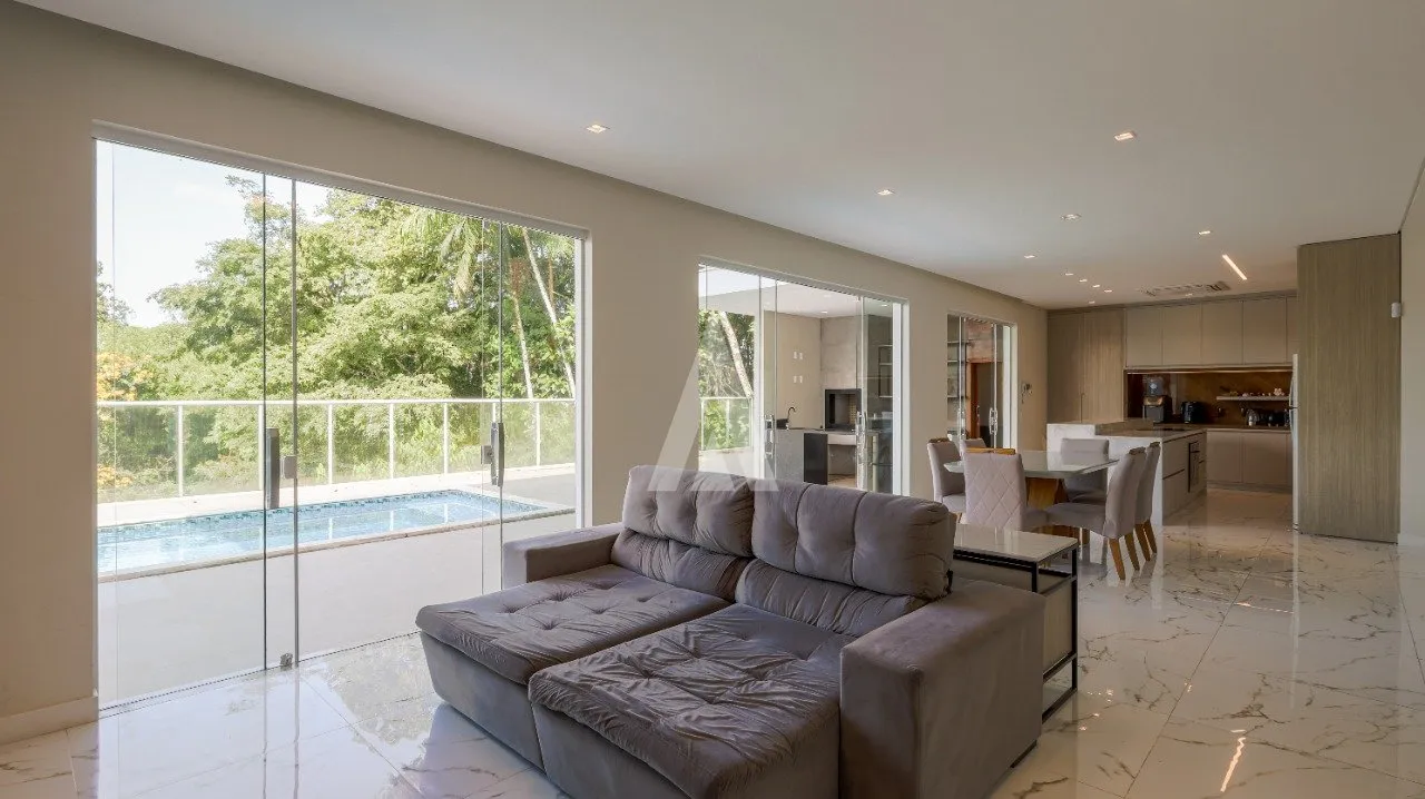 Casa em Condomínio com 1 suíte(s) mais 2 quarto(s) à venda no bairro América em Joinville, de R$ 3.200.000.00. Por R$2.880.000,00 — foto 6