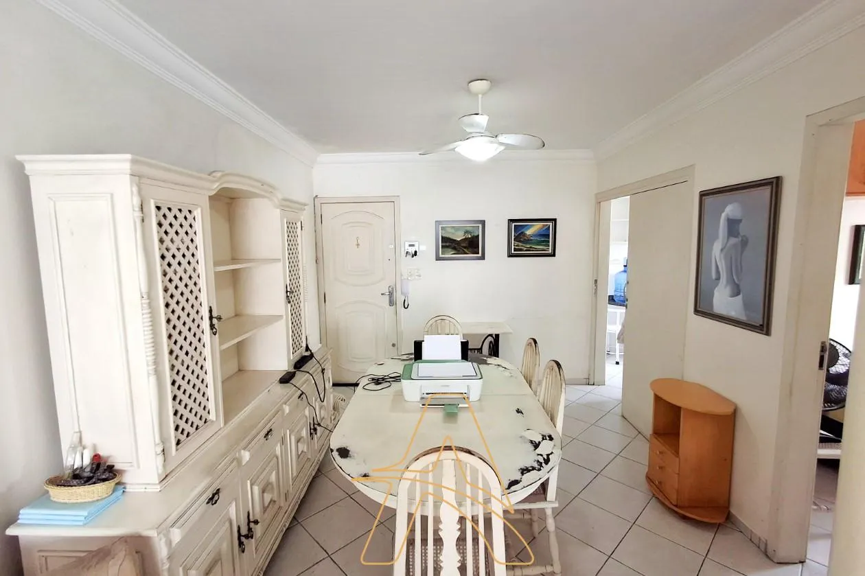 Excelente Apartamento de 2 Dormitórios no Centro de Balneário Camboriú/ SC! — foto 3