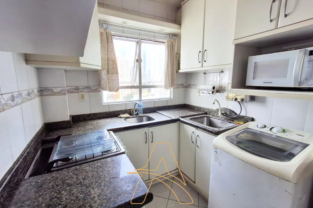 Excelente Apartamento de 2 Dormitórios no Centro de Balneário Camboriú/ SC! — foto 7