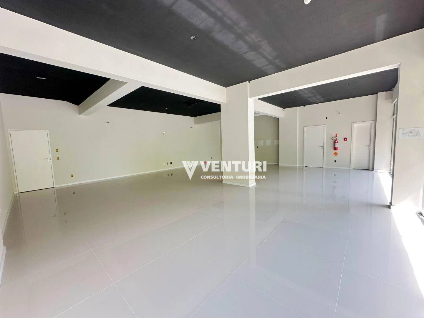 Sala próximo Forum e Parque Ramiro — foto 3