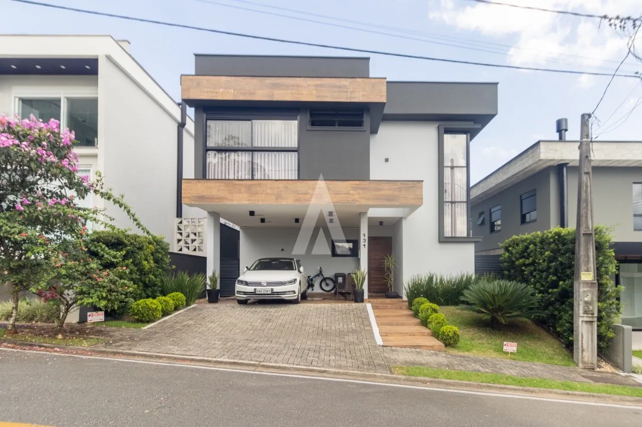 Casa em Condomínio com 1 suíte(s) mais 3 quarto(s) à venda no bairro VILA NOVA em JOINVILLE, por R$ 2.390.000.00. - foto 1