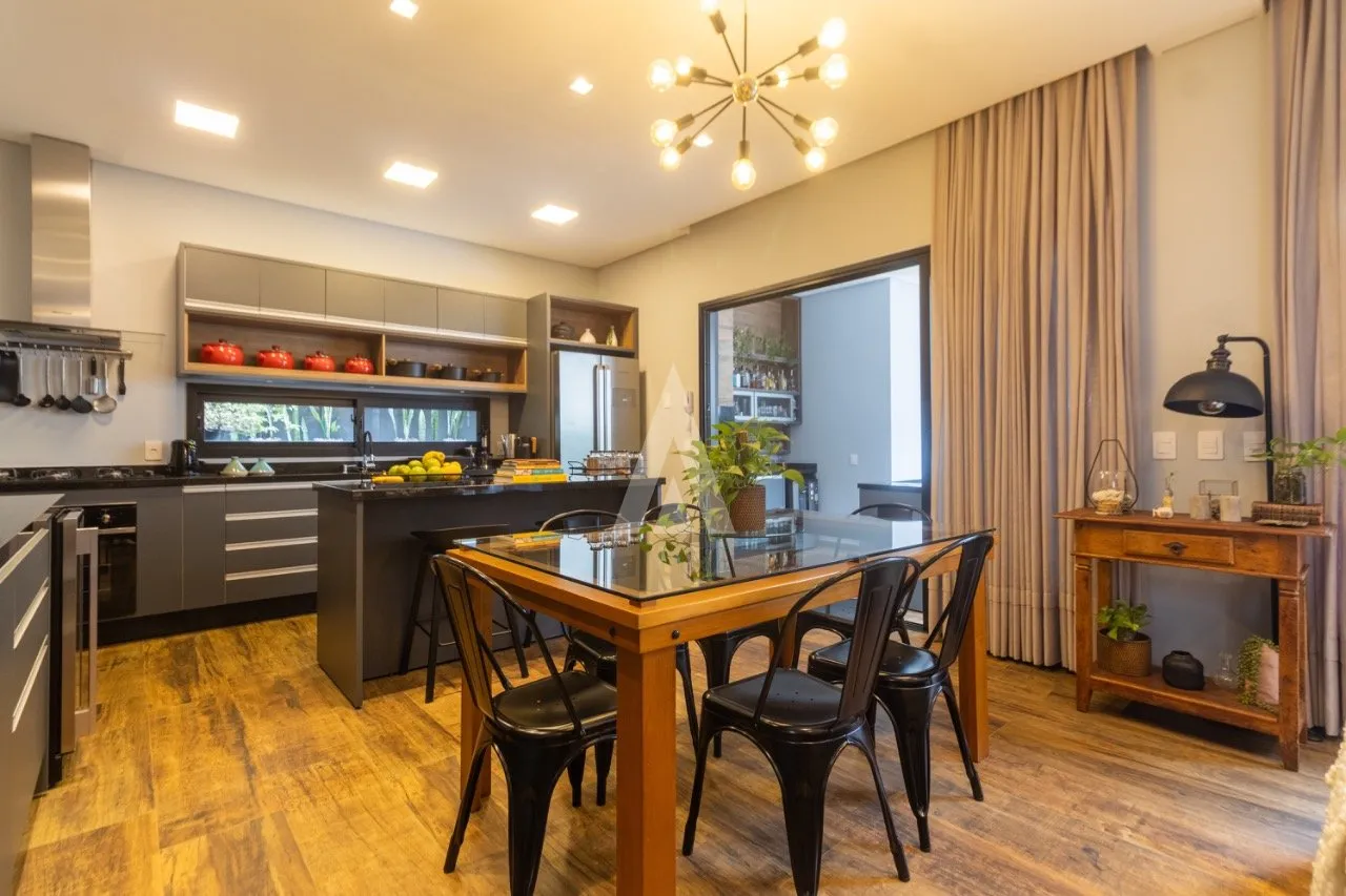 Casa em Condomínio com 1 suíte(s) mais 3 quarto(s) à venda no bairro VILA NOVA em JOINVILLE, por R$ 2.390.000.00. — foto 7