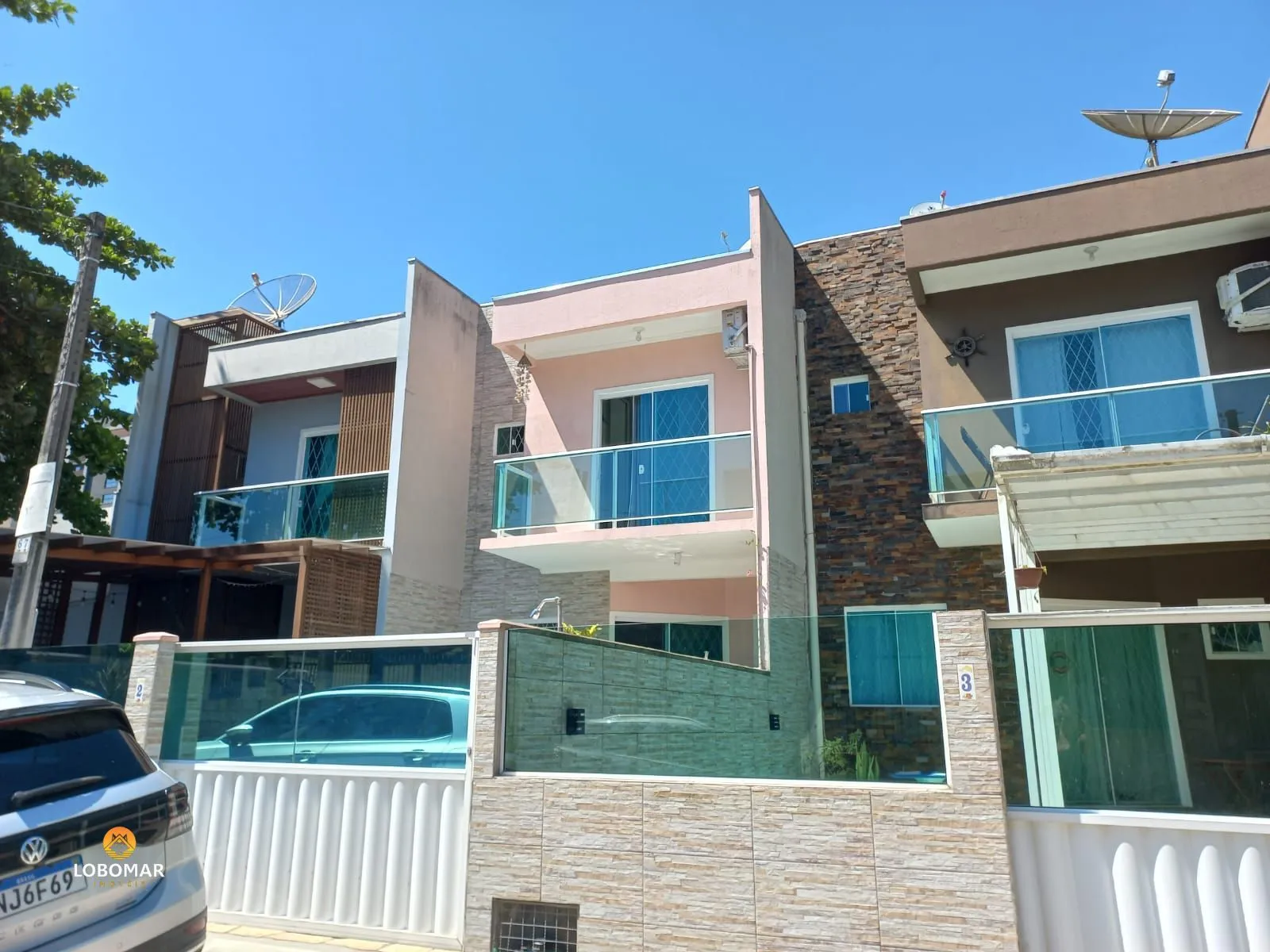 Sobrado com piscina mobiliado com 03 dormitórios, à apenas 250m do mar, no centr — foto 4