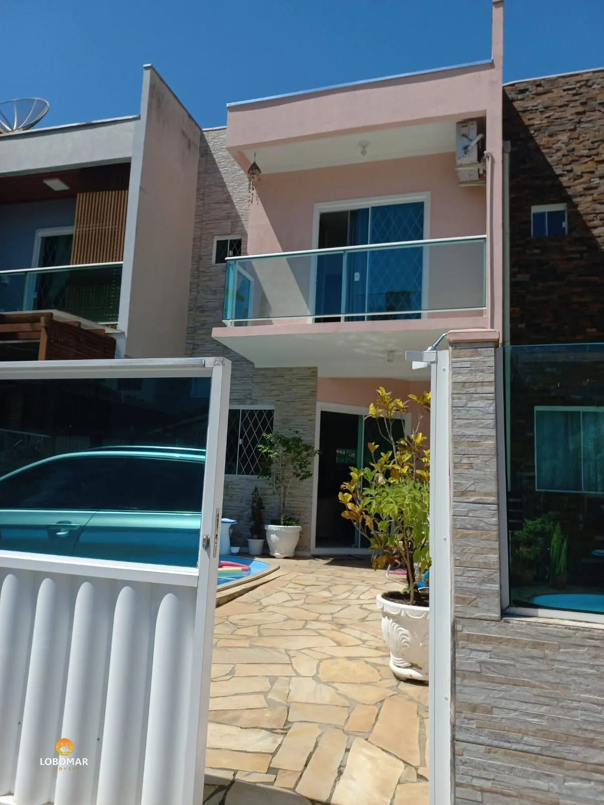 Sobrado com piscina mobiliado com 03 dormitórios, à apenas 250m do mar, no centr — foto 5