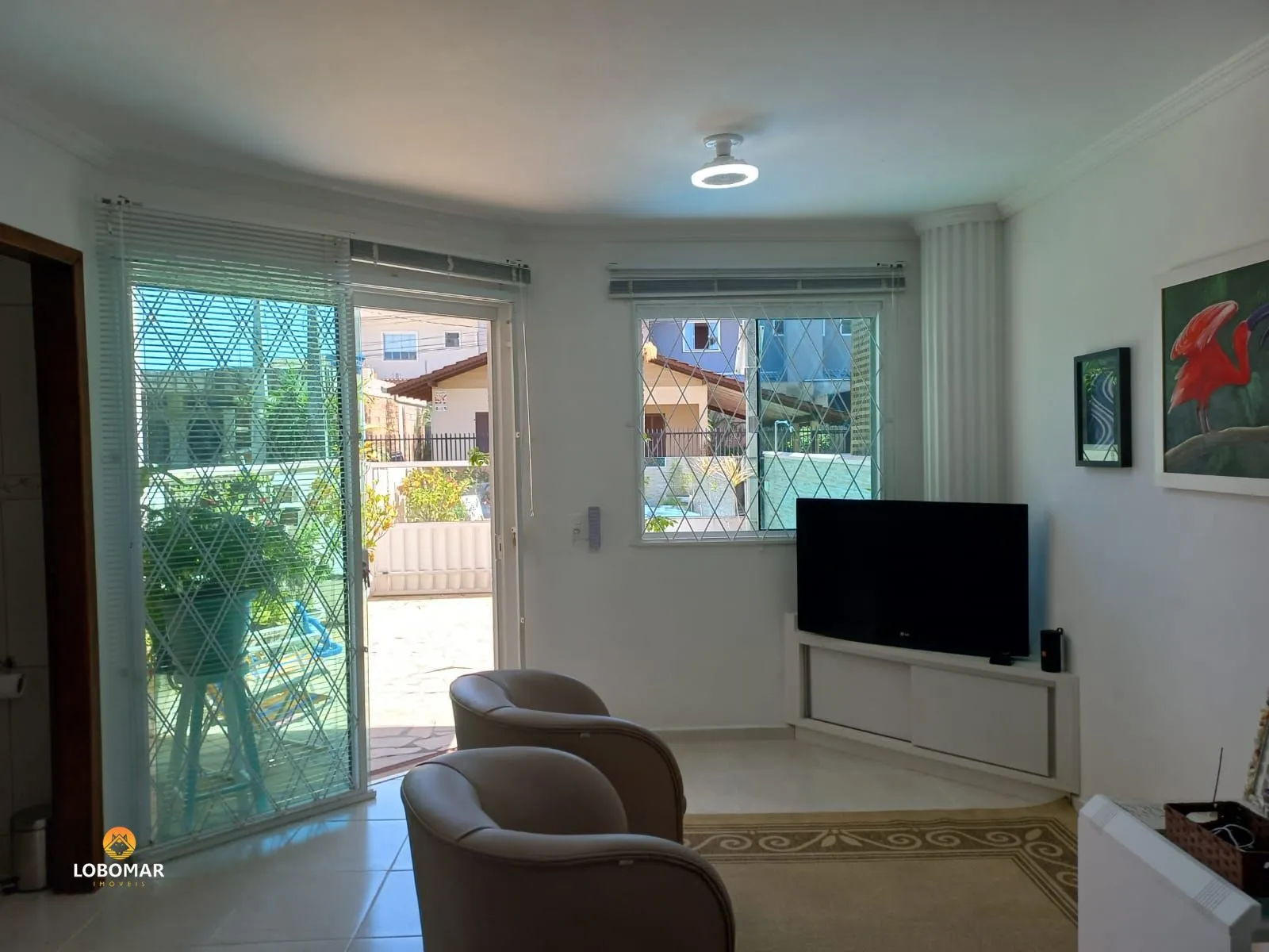 Sobrado com piscina mobiliado com 03 dormitórios, à apenas 250m do mar, no centr — foto 7