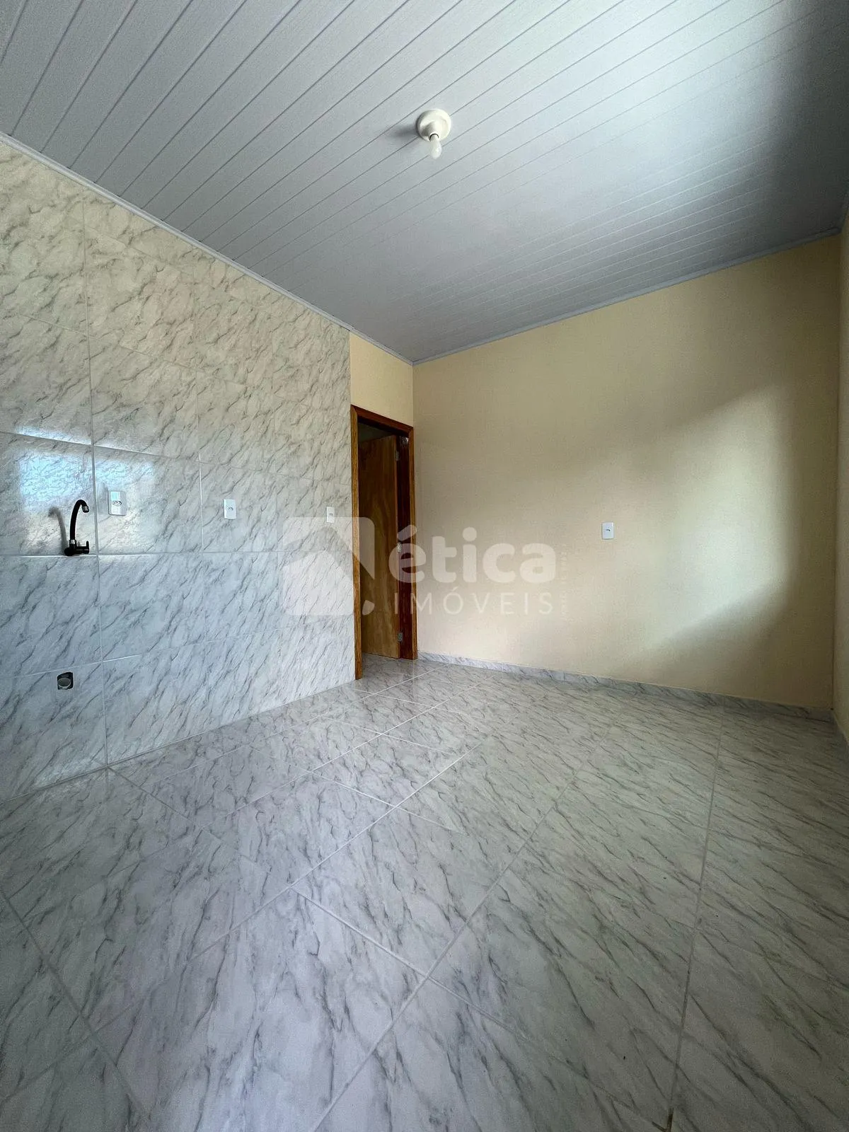 Kitnet 1 Quarto, Garagem Coberta e Lavanderia - Santa Regina, Itajaí — foto 3