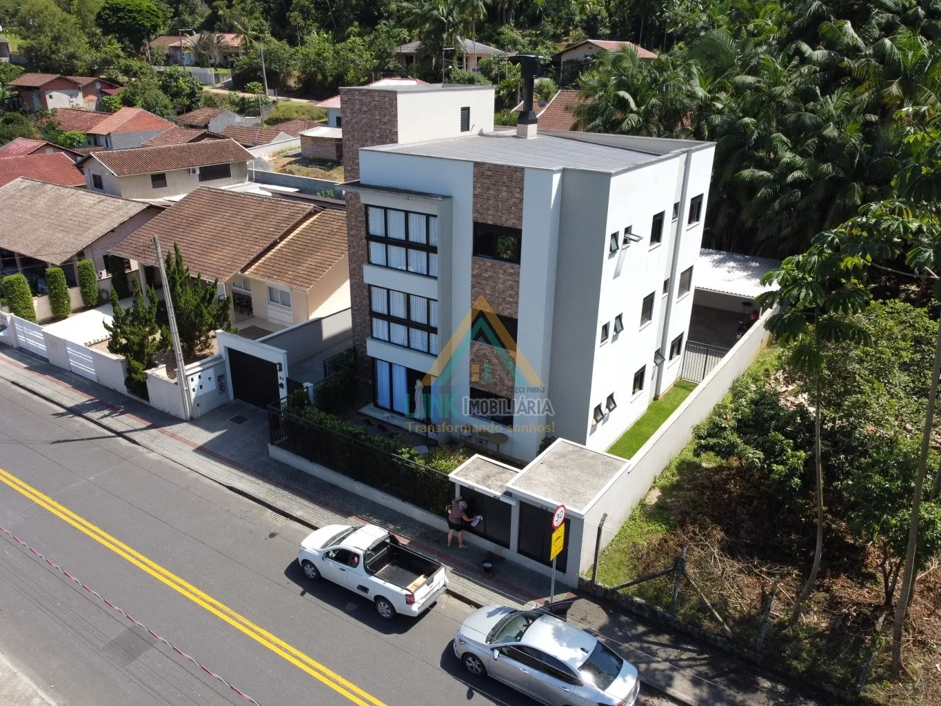 Apartamento de Alto Padrão no Centro da Cidade de Pomerode, com 97,19m de Área Privativa e Área Total de 111,91m. - foto 1