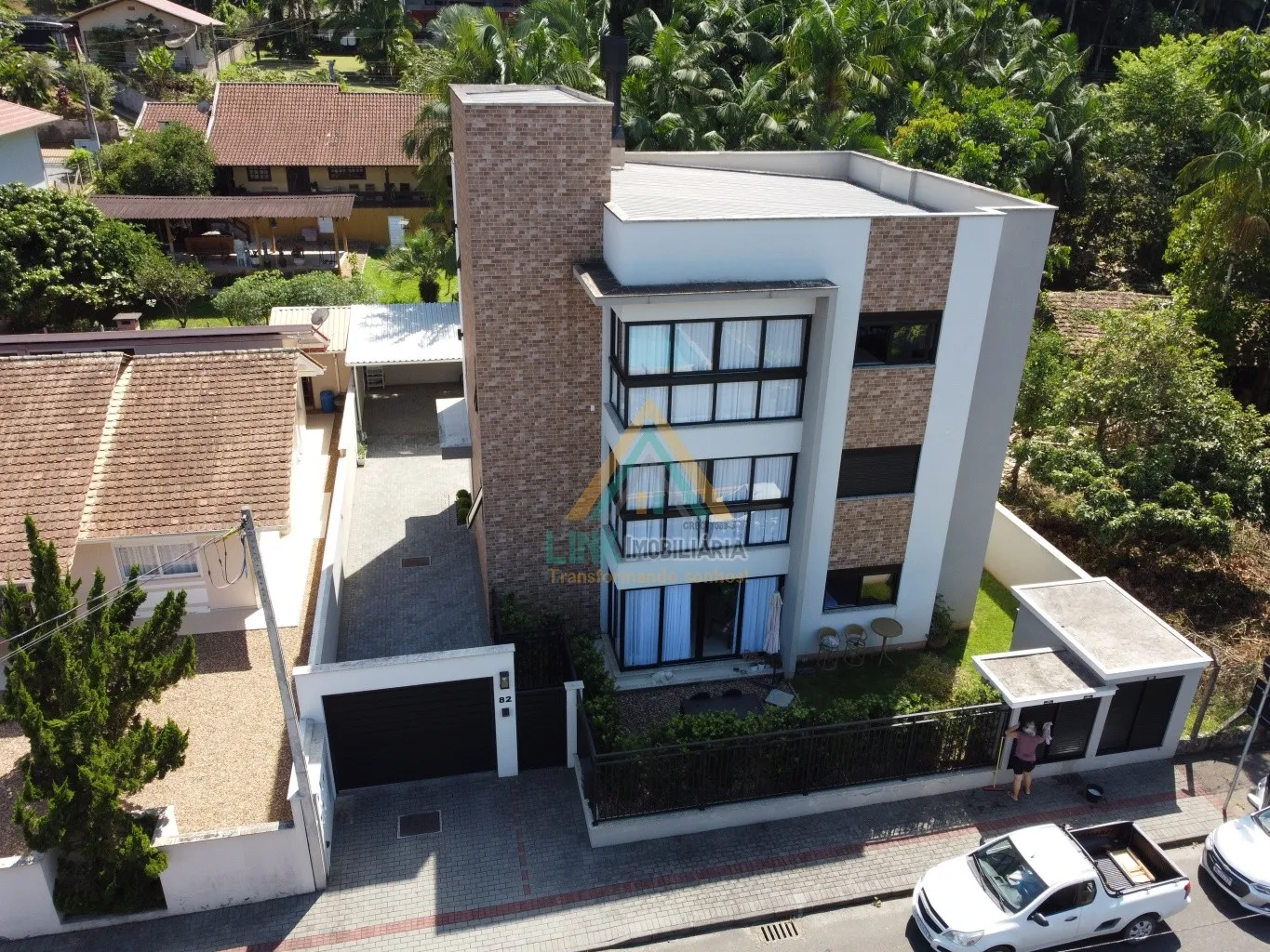 Apartamento de Alto Padrão no Centro da Cidade de Pomerode, com 97,19m de Área Privativa e Área Total de 111,91m. — foto 2