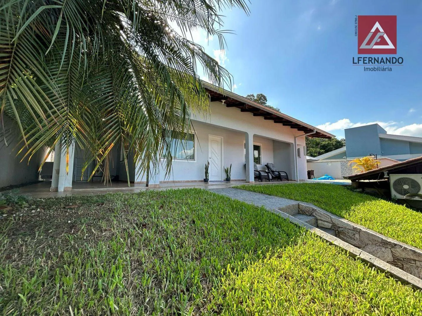 Casa com 4 dormitórios, sendo 1 suíte à venda, 234 m por R$ 850.000 - Tribess - Blumenau/SC - foto 1