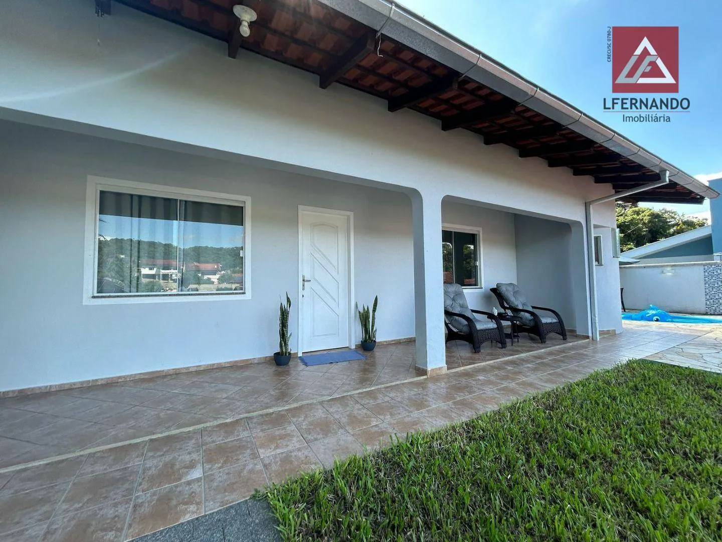 Casa com 4 dormitórios, sendo 1 suíte à venda, 234 m por R$ 850.000 - Tribess - Blumenau/SC — foto 2