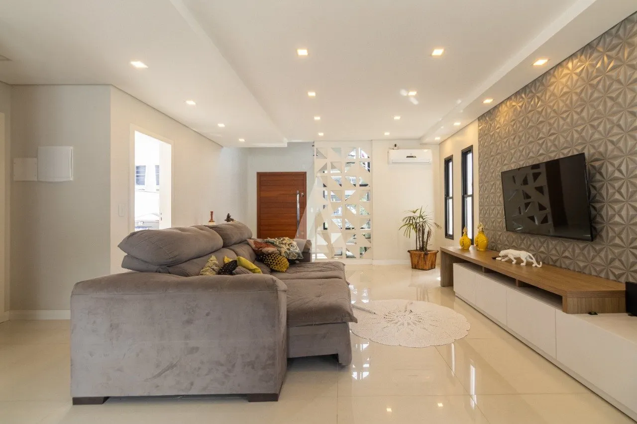 Casa com 1 suíte(s) mais 2 quarto(s) à venda no bairro Pirabeiraba em Joinville, por R$ 2.100.000,00. — foto 7