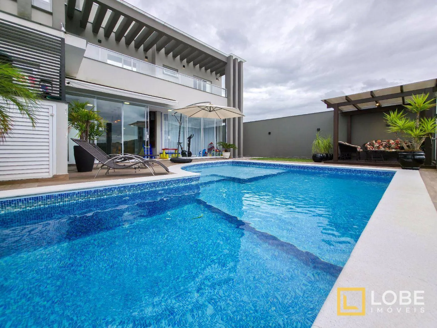 Casa com 5 dormitórios à venda, 360 m por R$ 2.800.000,00 - Fortaleza Alta - Blumenau/SC - foto 1