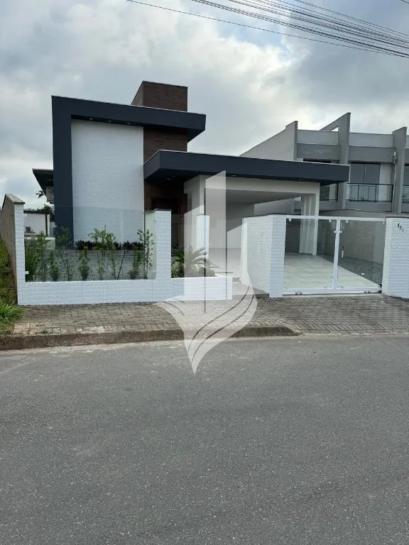 Residência moderna com piscina no bairro Fortaleza Alta — foto 2