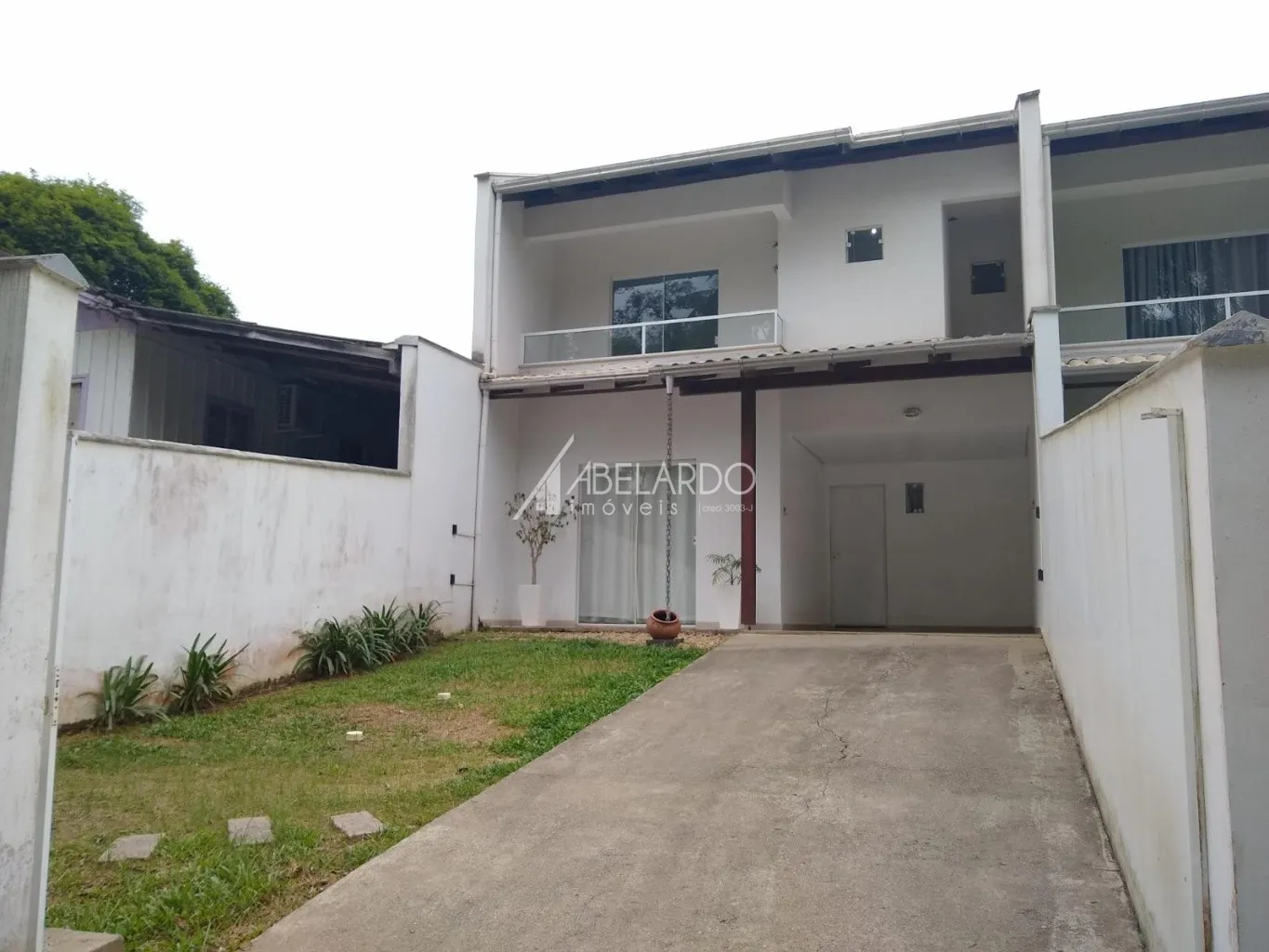 SOBRADO COM TRÊS DORMITÓRIOS - BAIRRO PASSO MANSO - foto 1