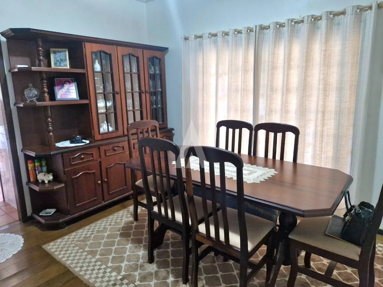 Casa com 1 suíte(s) mais 3 quarto(s) à venda no bairro Costa E Silva em Joinville, de R$ 850.000.00 por R$ 799.000.00. — foto 5