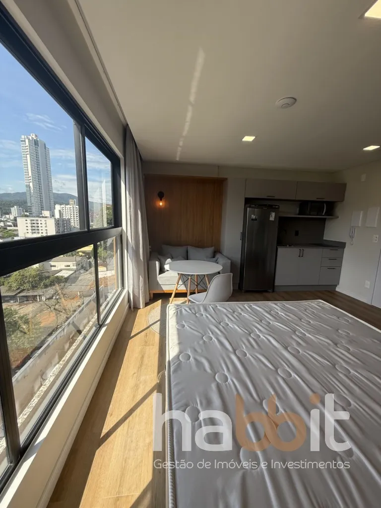 Loft novo mobiliado e decorado com vaga de garagem, na melhor da região de Blumenau, no edifício mais moderno e conectado. — foto 2