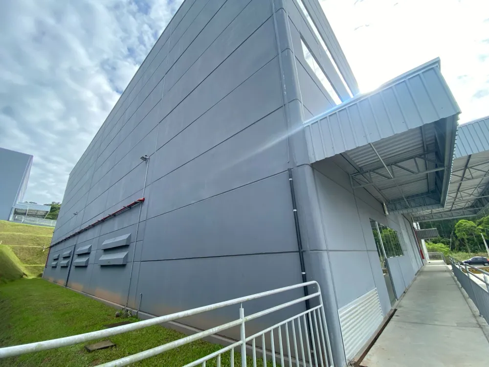 LOCAÇÃO GALPÃO APROX. 2.000M2 - BR470 - INDAIAL — foto 3