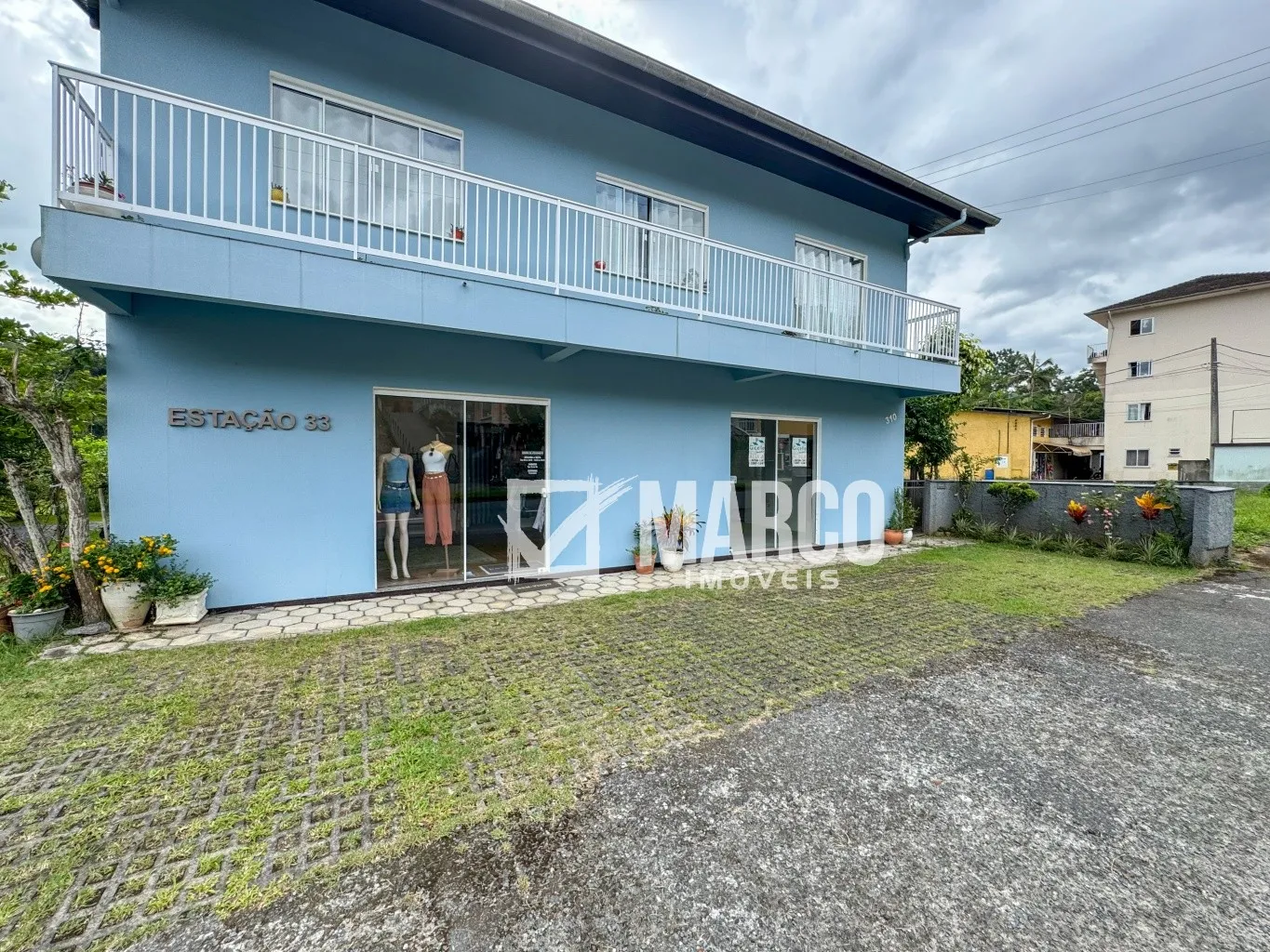 Casa com 257 m na Avenida Principal com Salas Comerciais e Apartamentos. - foto 1