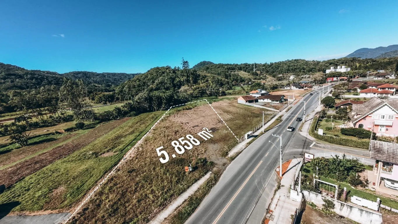 Terreno Amplo Frente Rua em Testo Rega - foto 1