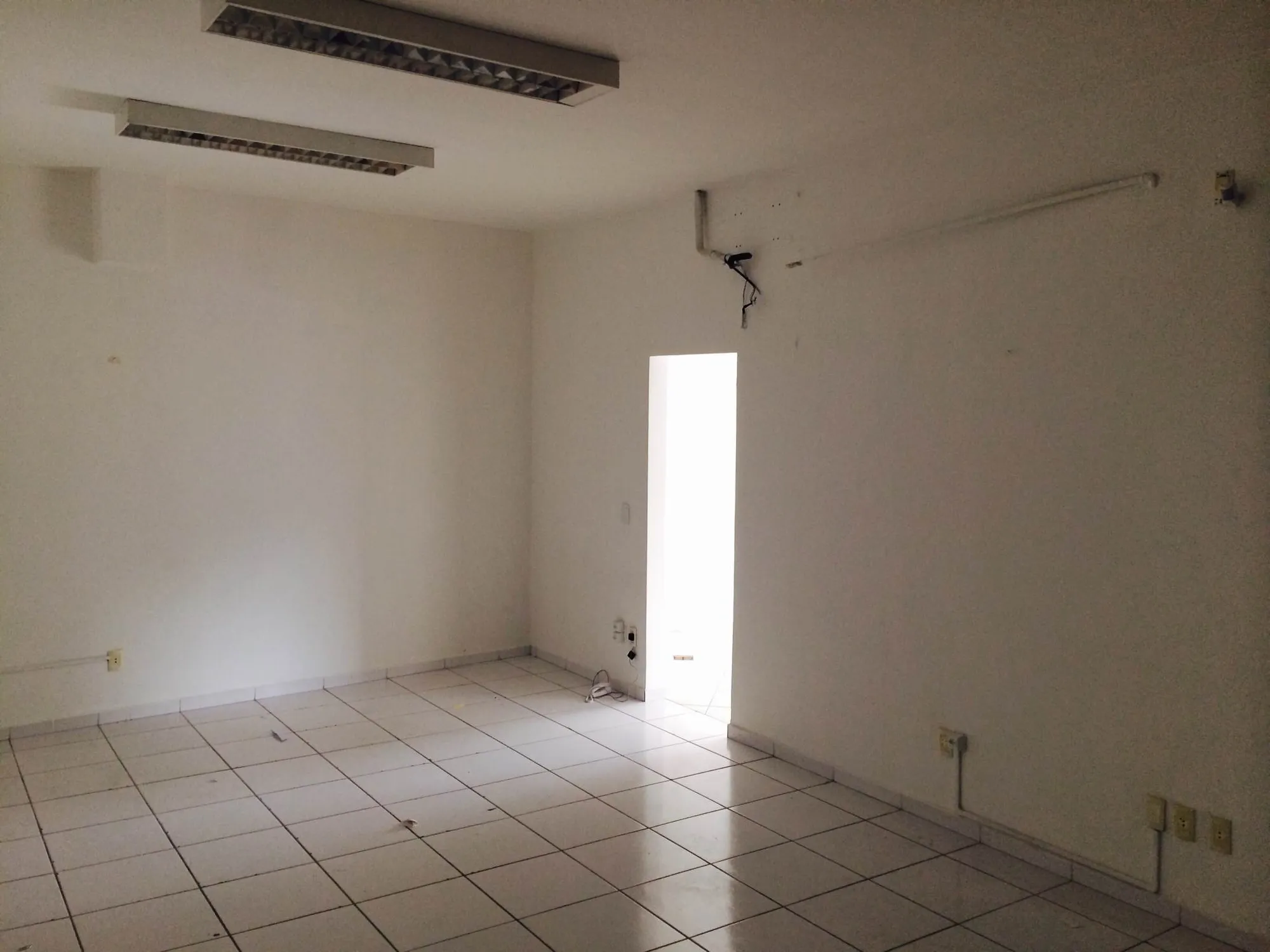 ALUGA-SE SALA COMERCIAL — foto 3