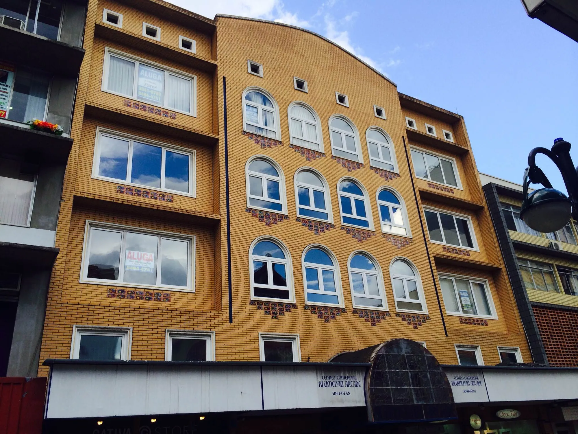 ALUGA-SE SALA COMERCIAL - foto 1