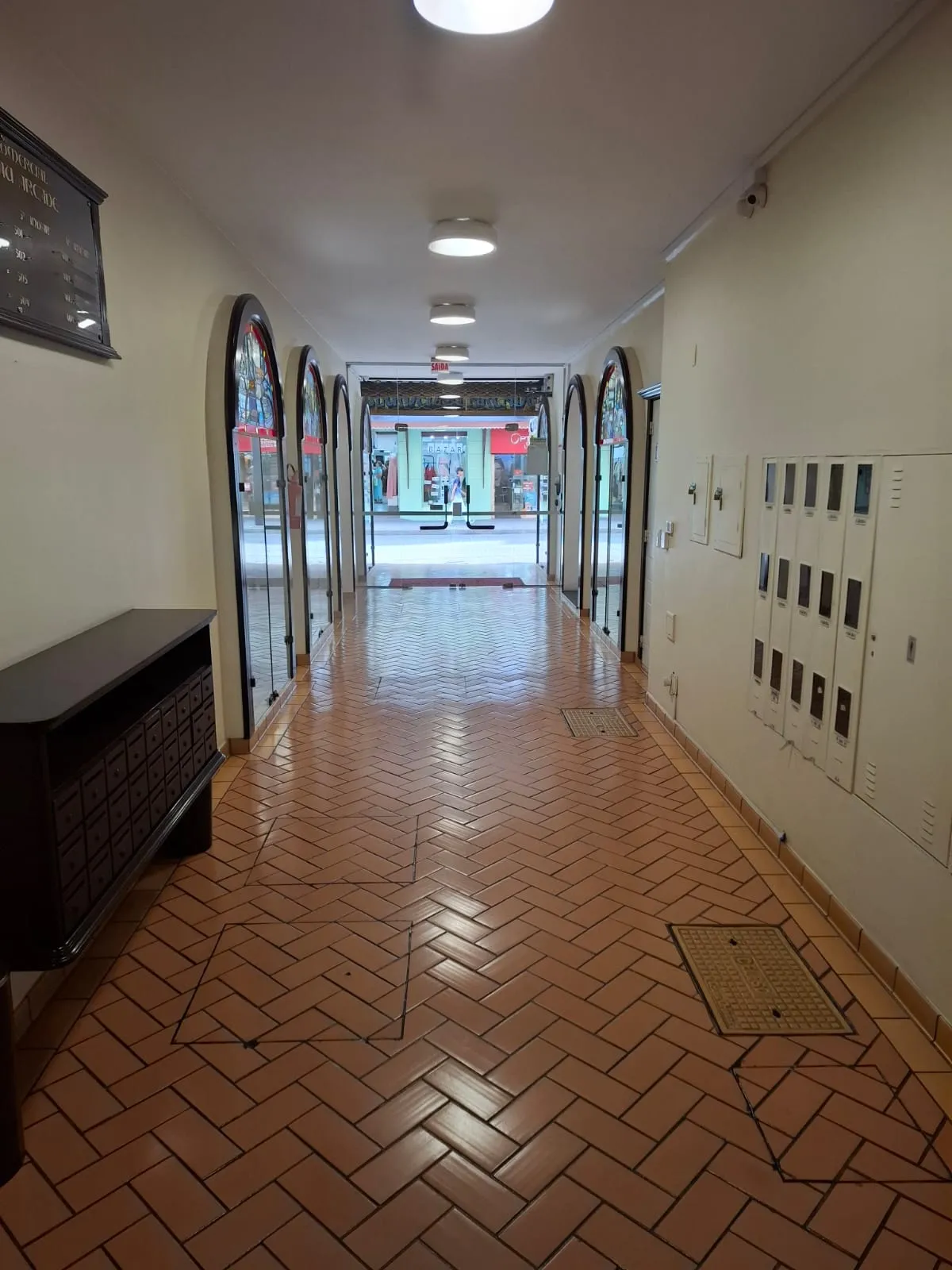 ALUGA-SE SALA COMERCIAL — foto 7