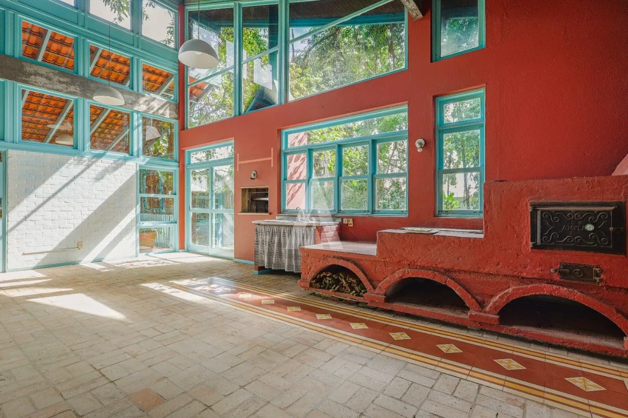 Casa com 2 suíte(s) mais 2 quarto(s) à venda no bairro América em Joinville, por R$ 2.200.000.00. — foto 6