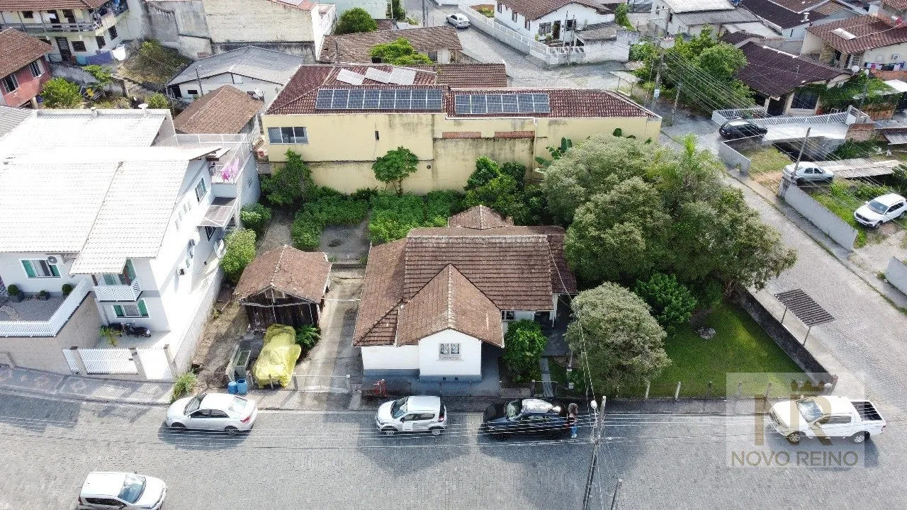 Casa / Terreno á Venda - foto 1