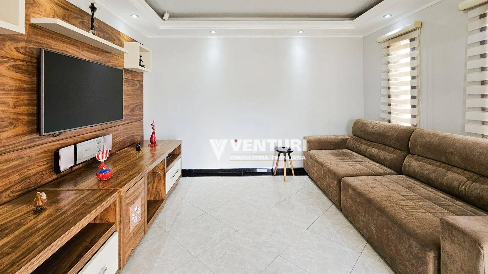 Casa com 4 dormitórios à venda, sendo 2 suítes, 1 suíte com closet, hidromassagem e sacada, 330 m por R$ 1.790.000,00 - Escola Agrícola - Blumenau/SC — foto 5