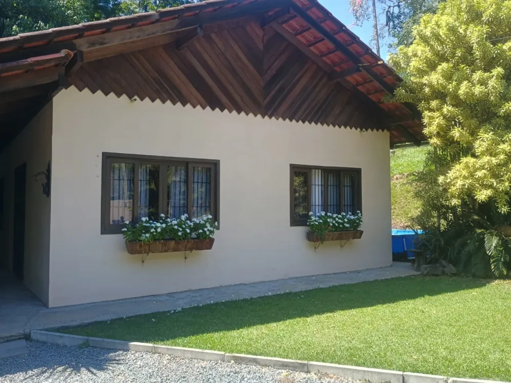 BELA CASA EM TERRENO COM 4.130M2 - INDAIAL - foto 1