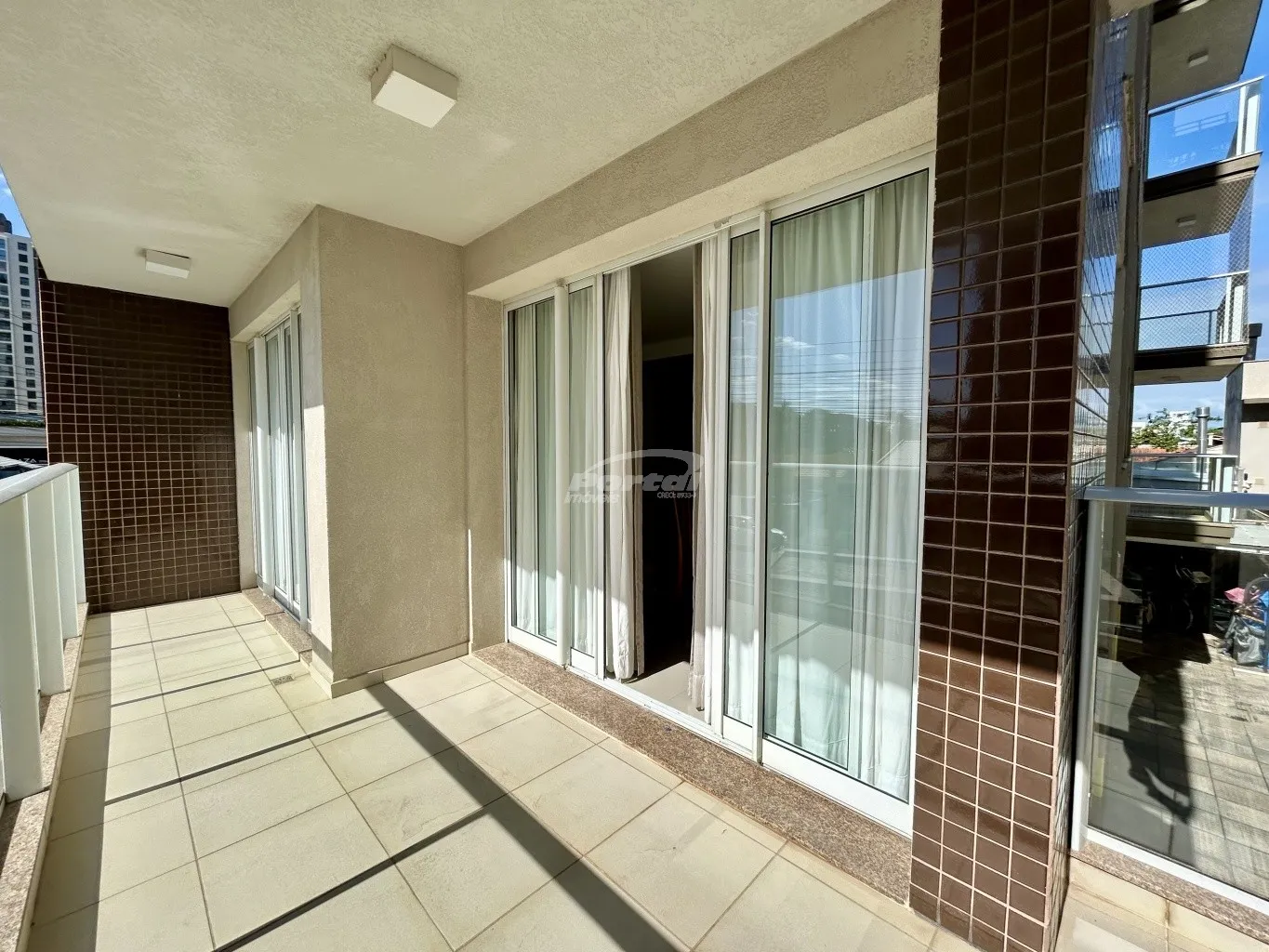 Apartamento mobiliado disponível para locação no bairro Itacolomi - Balneário Piçarras/SC (Cód. 20956) — foto 2