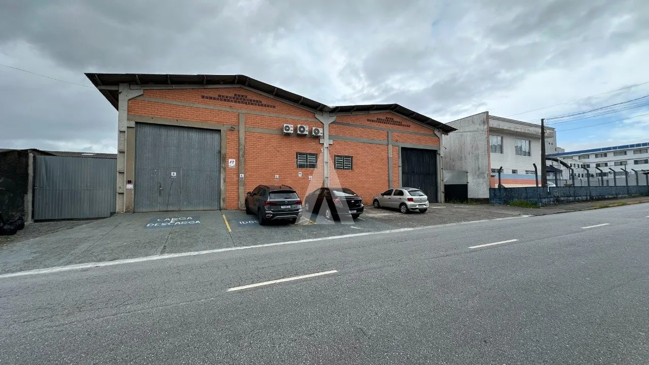 Galpão à venda no bairro Iririú em Joinville, por R$ 2.600.000.00. - foto 1