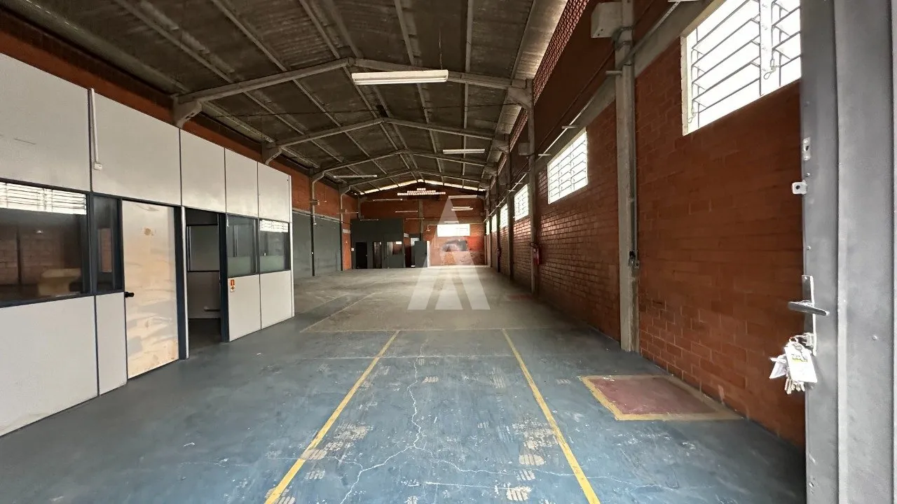 Galpão à venda no bairro Iririú em Joinville, por R$ 2.600.000.00. — foto 4