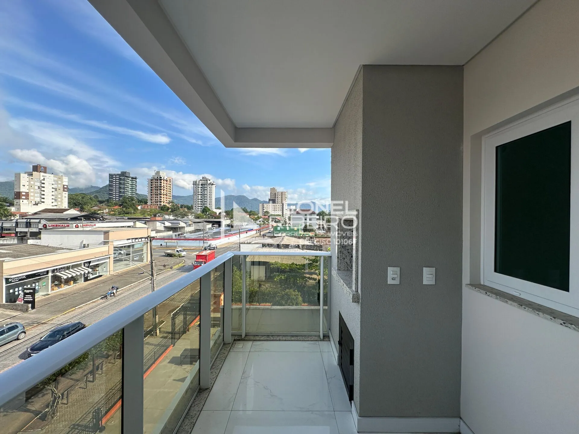Apartamento com 3 dormitórios suítes à venda, 159,60 m no bairro Centro em Timbó/SC - foto 1