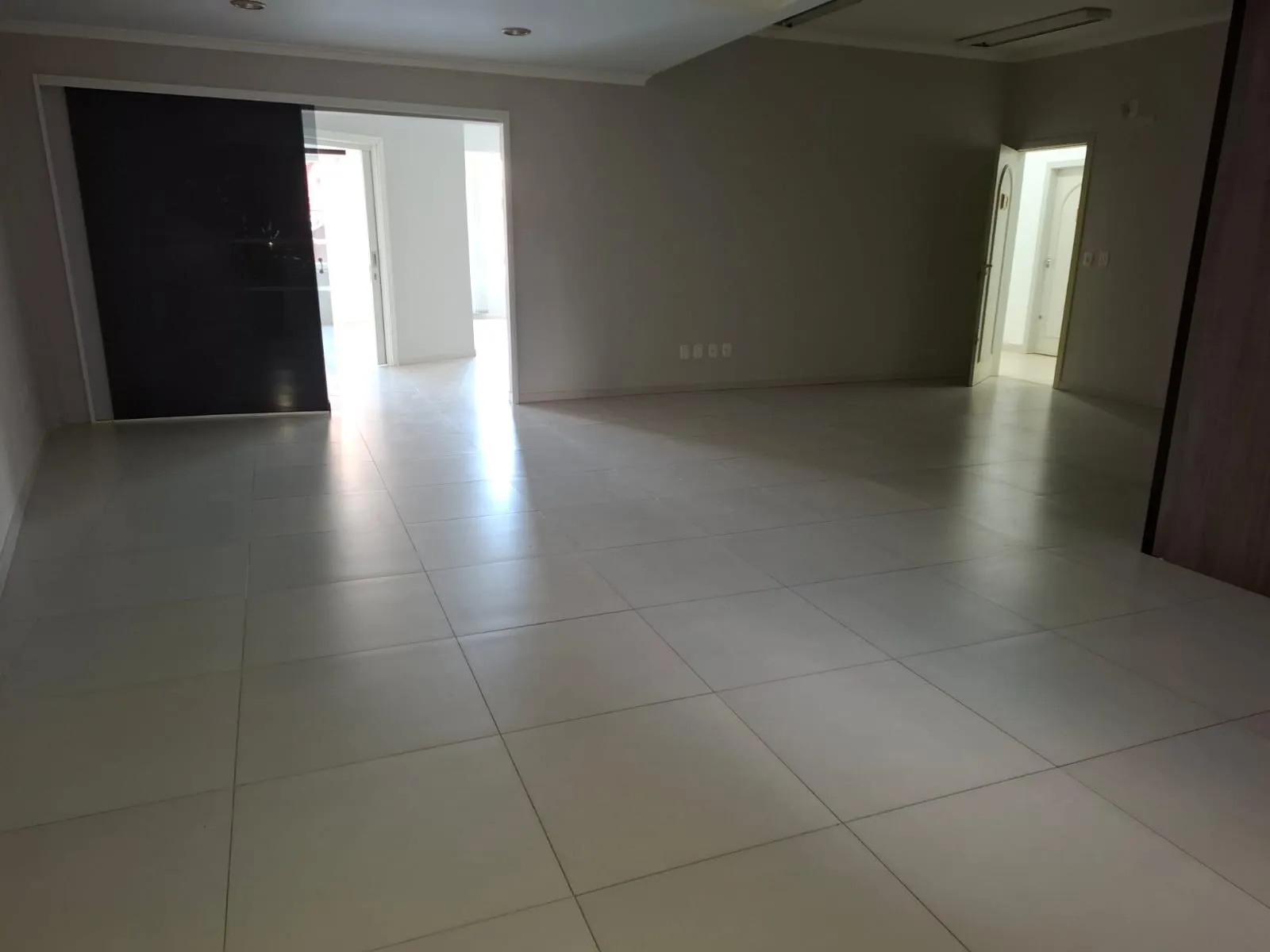 ALUGA-SE SALA COMERCIAL — foto 6