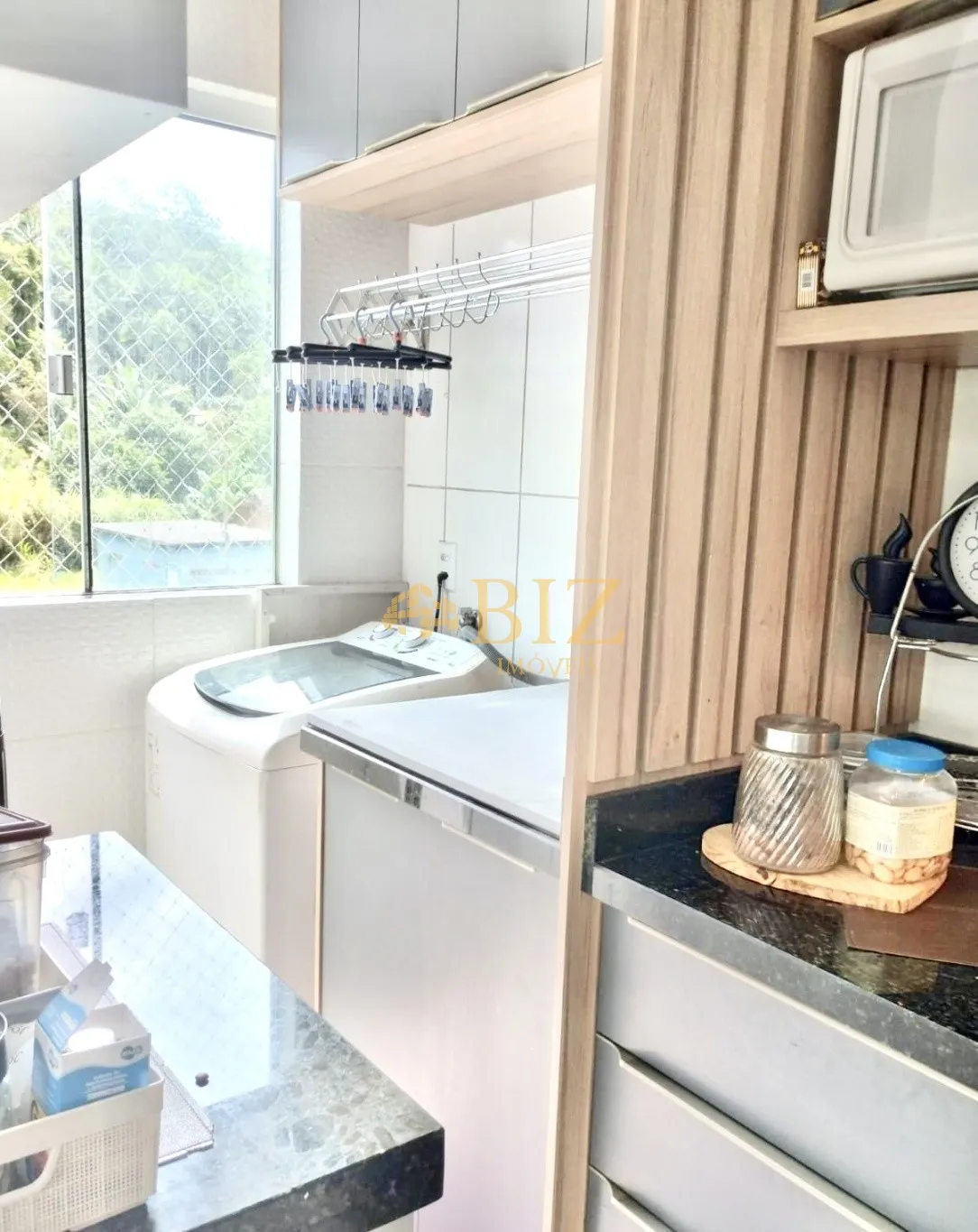 Confortável apartamento MOBILIADO de 02 dormitórios e sacada com churrasqueira, no Bairro Fidélis! — foto 5