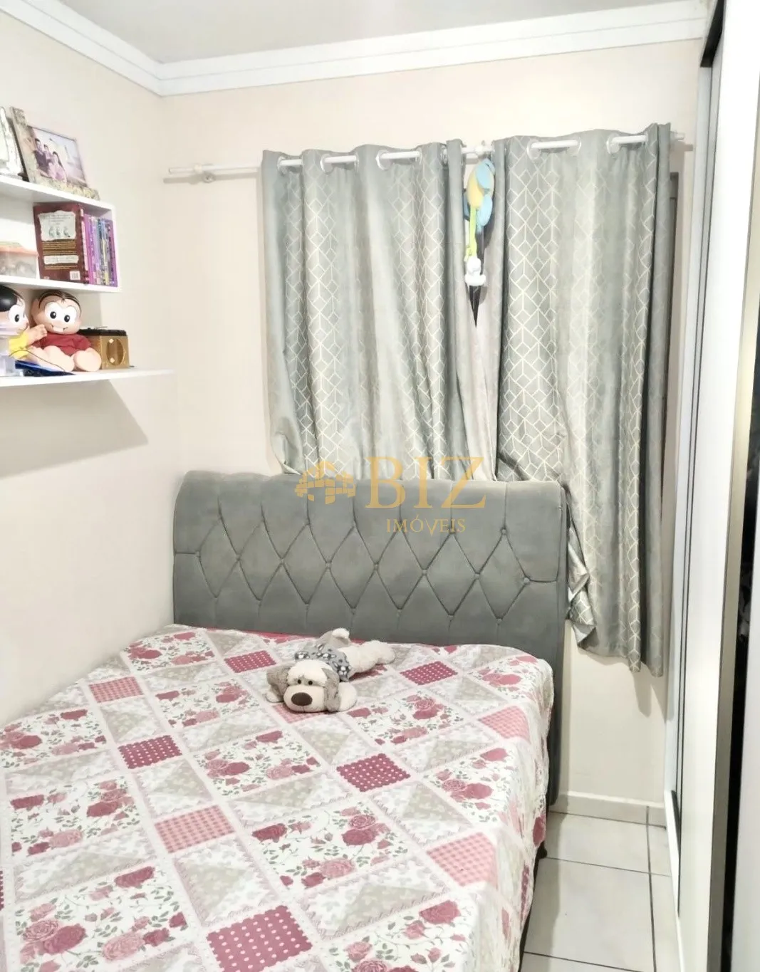 Confortável apartamento MOBILIADO de 02 dormitórios e sacada com churrasqueira, no Bairro Fidélis! — foto 7