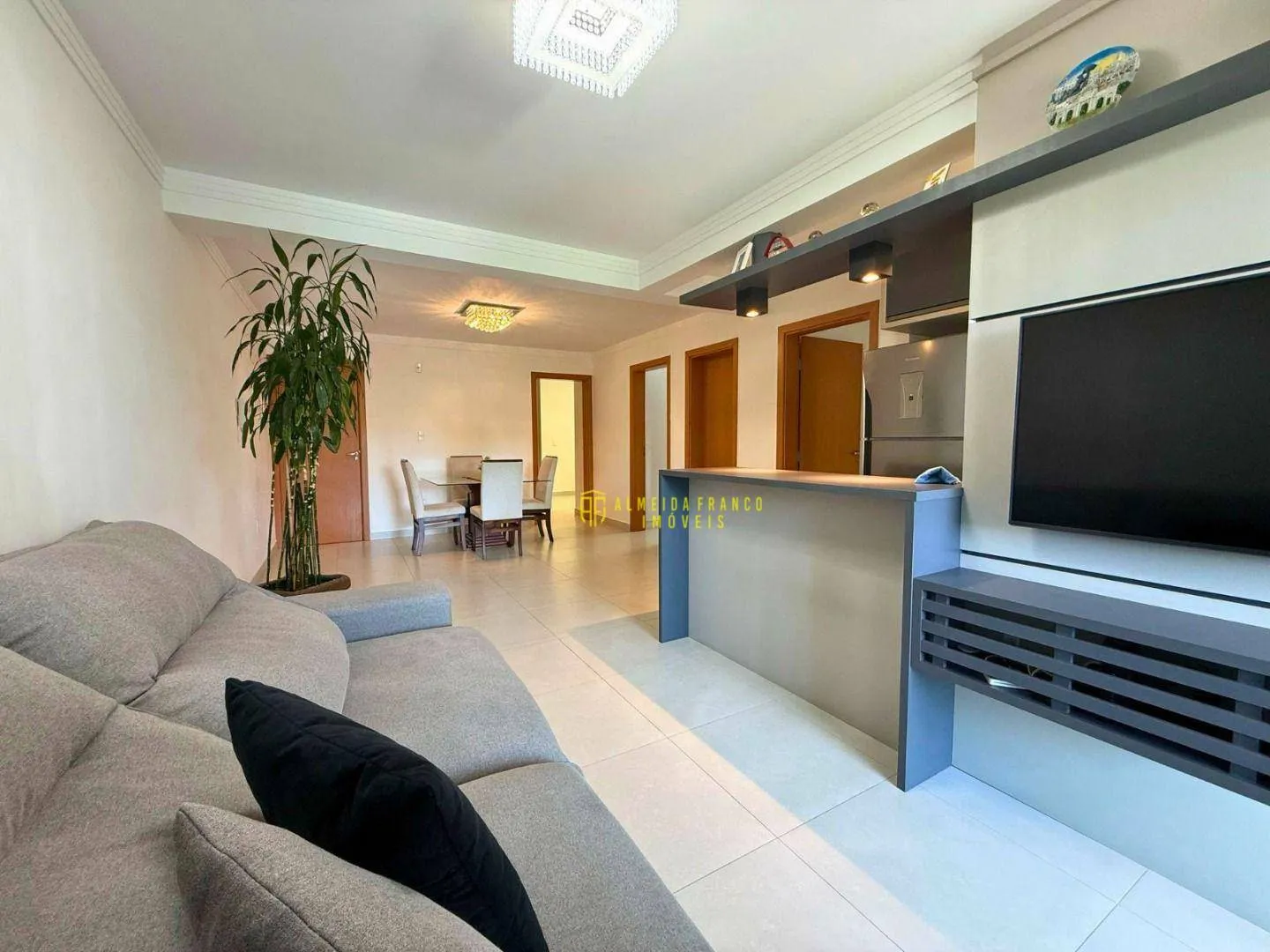 Apartamento com 3 dormitórios sendo 1 suíte, 2 vagas de garagem - Bairro Salto do Norte - Blumenau — foto 4