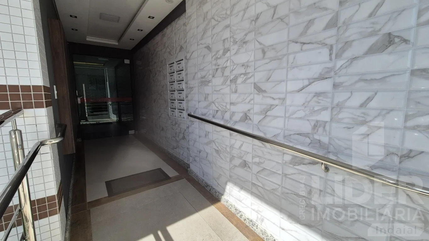 Apartamento mobiliado com 3 dormitórios e 1 suíte no bairro Das Nações — foto 2