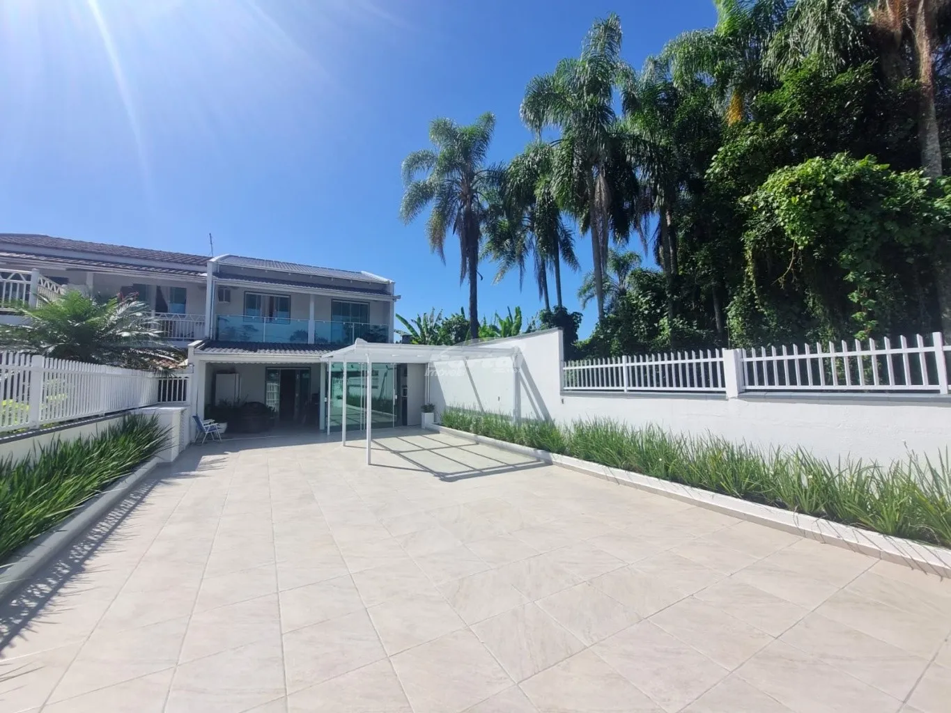 Excelente casa com amplo quintal - foto 1