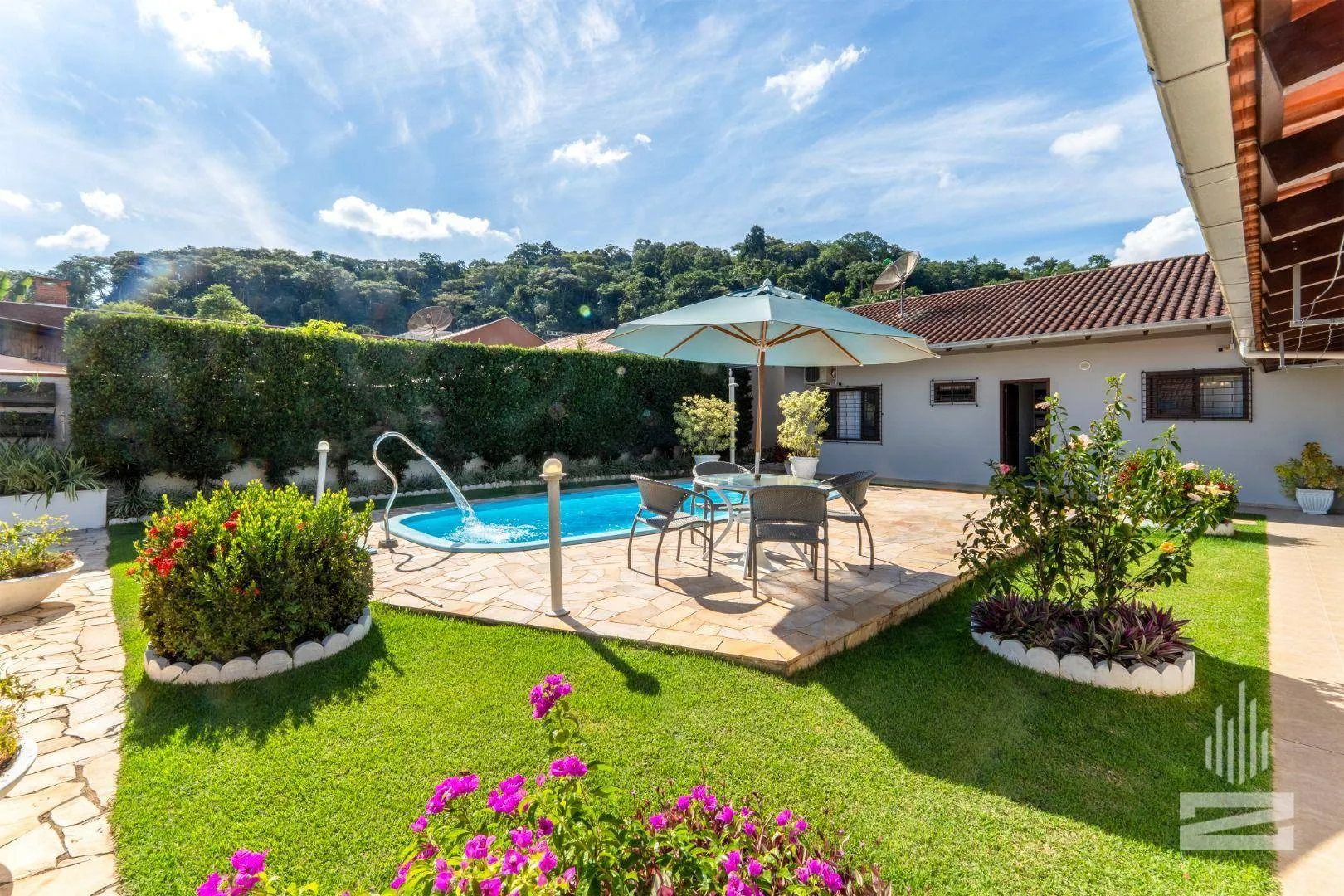 Casa com 3 dormitórios à venda, 154 m por R$ 1.050.000,00 - Velha - Blumenau/SC - foto 1