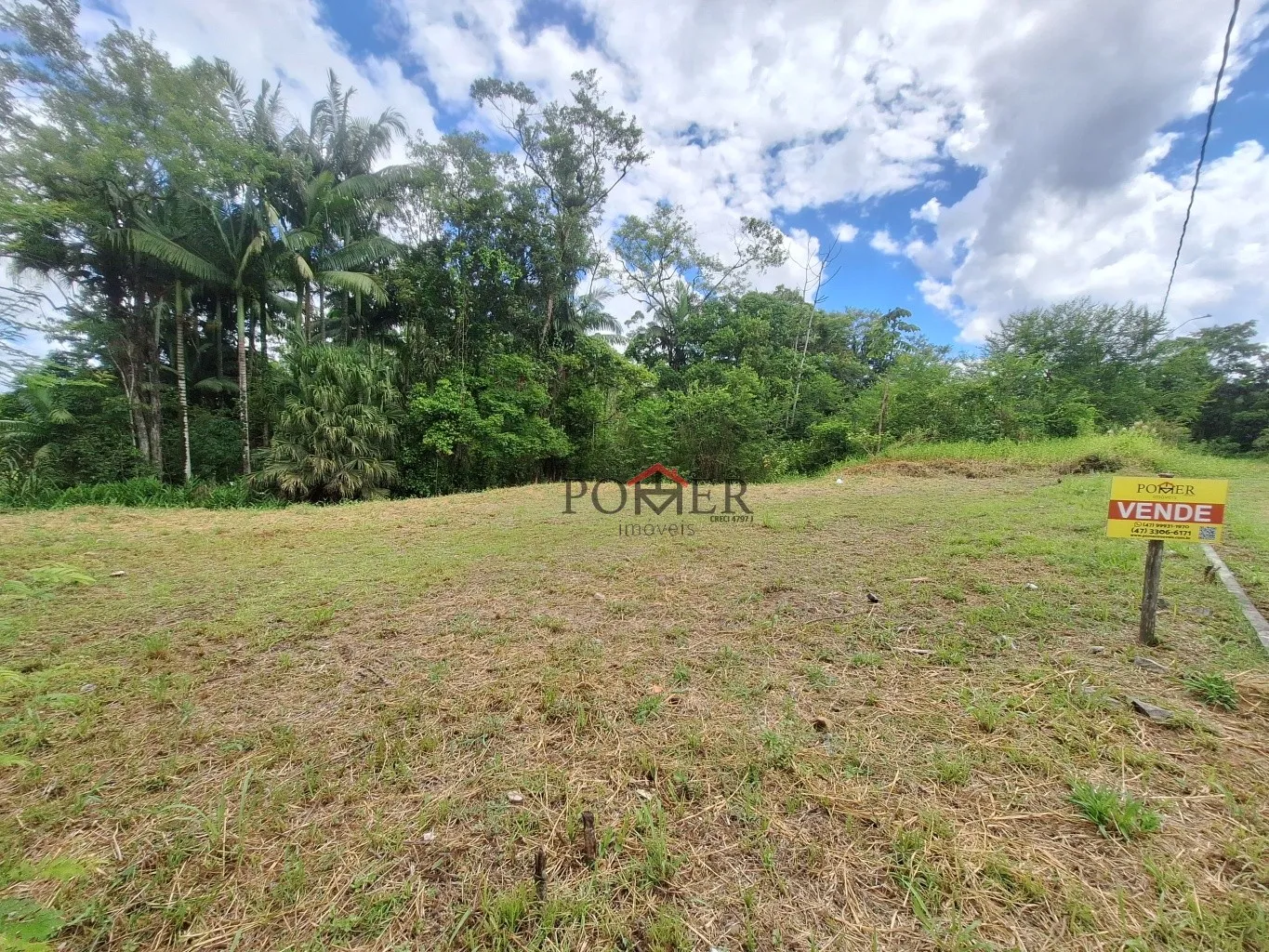 Terreno plano, pronto para construir, rua tranquila sem saída, na cidade de Pomerode no Bairro Testo Central, com 536,25m, Frente em 21,95m, e 24,40m de comprimento.. - foto 1