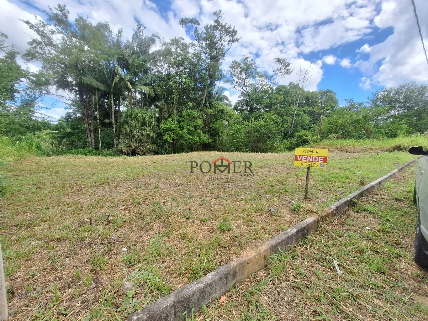 Terreno plano, pronto para construir, rua tranquila sem saída, na cidade de Pomerode no Bairro Testo Central, com 536,25m, Frente em 21,95m, e 24,40m de comprimento.. — foto 2