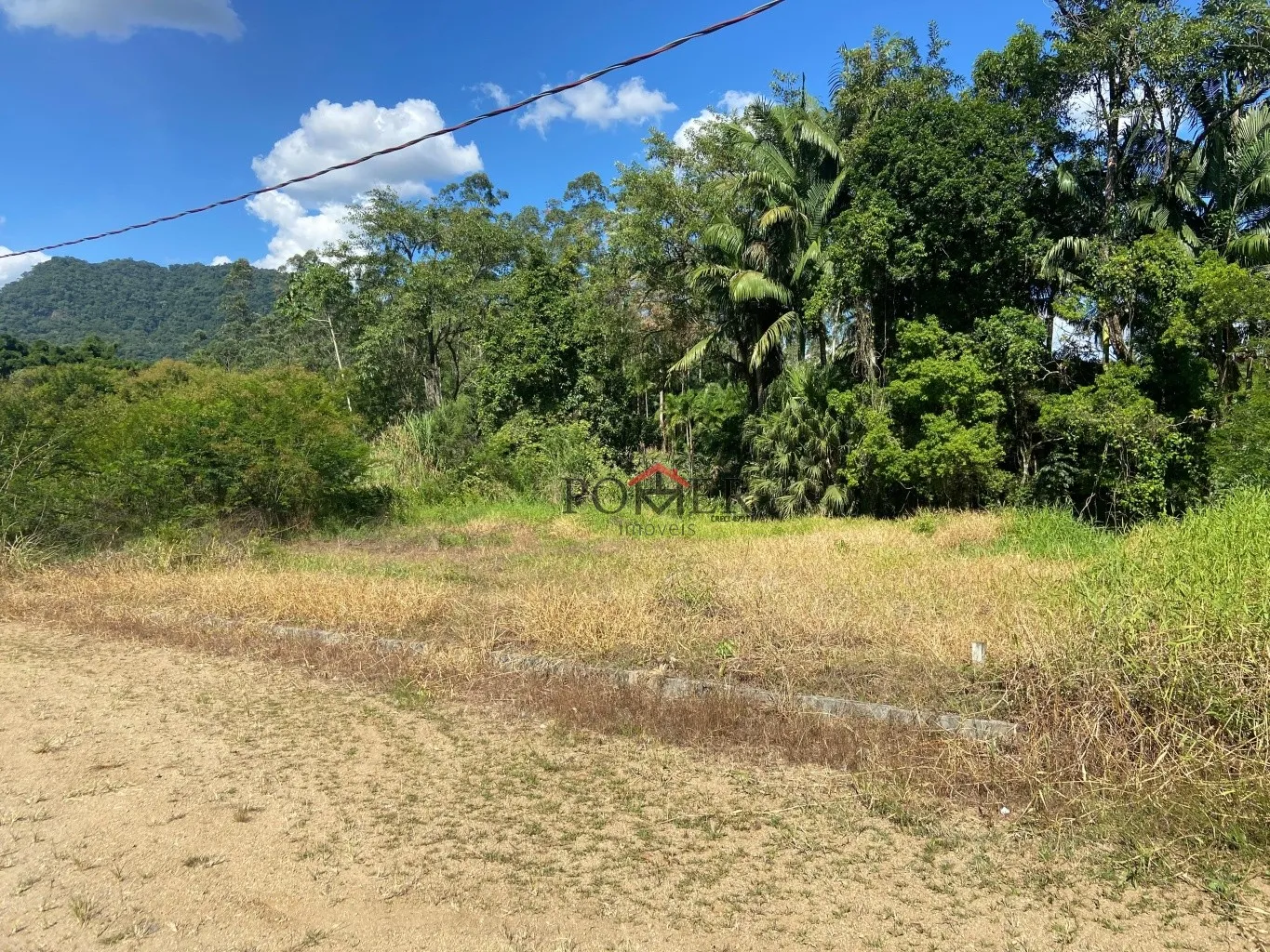 Terreno plano, pronto para construir, rua tranquila sem saída, na cidade de Pomerode no Bairro Testo Central, com 536,25m, Frente em 21,95m, e 24,40m de comprimento.. — foto 6