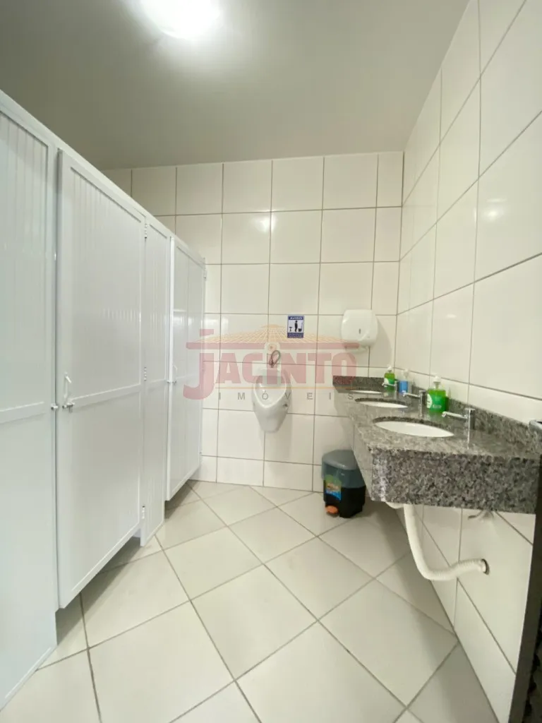 Sala comercial semi mobiliada com aproximadamente 20m no Centro de Pomerode. — foto 6