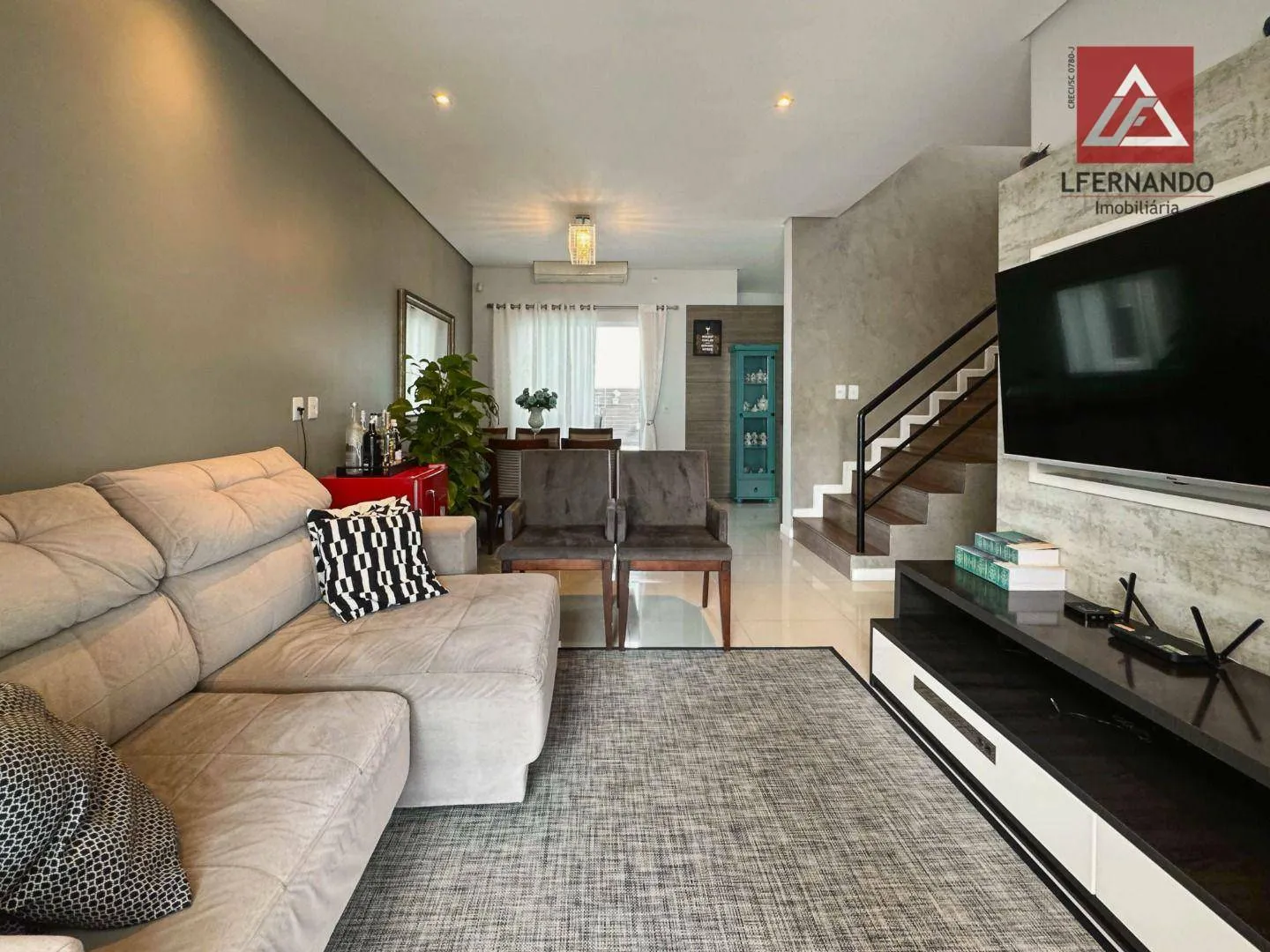 Sobrado com 3 dormitórios, sendo 1 suíte à venda, 189 m por R$ 990.000 - Vorstadt - Blumenau/SC — foto 2