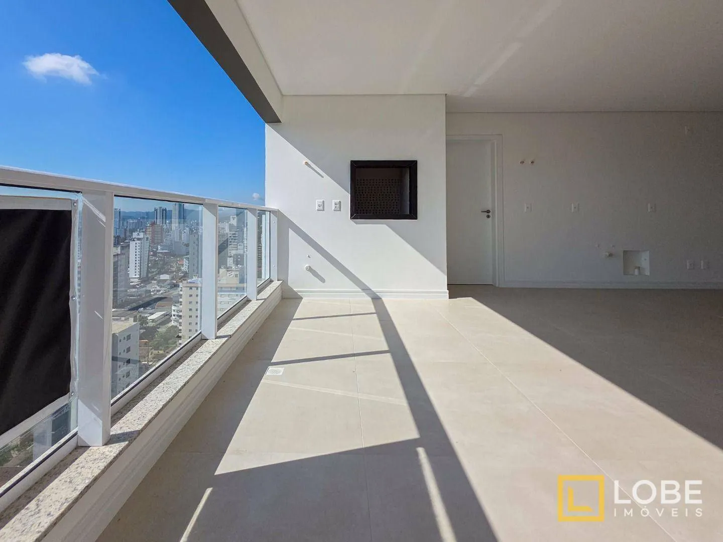 Apartamento NOVO, 3 suítes, 3 vagas de garagem, em região privilegiada e vista panorâmica do do Bairro Vila Nova - foto 1