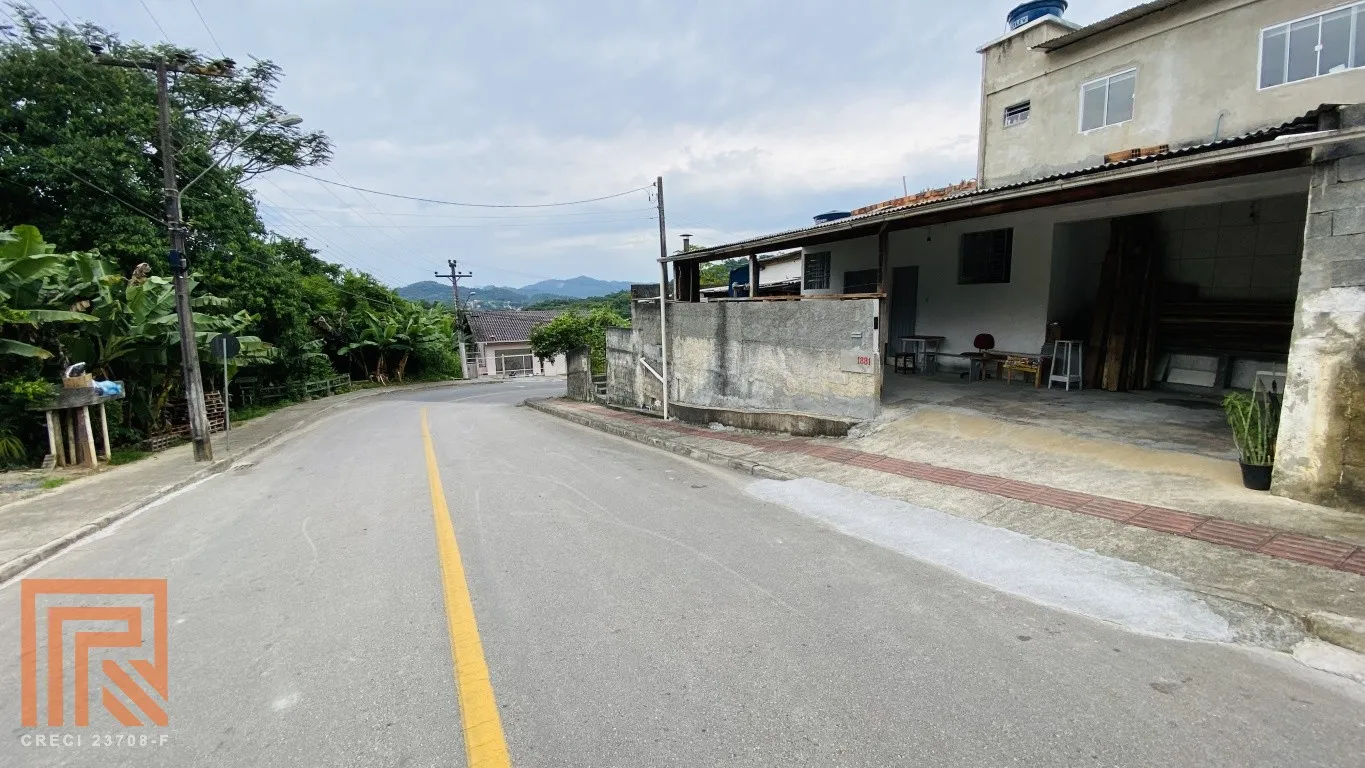 Casa no bairro Escola Agrícola com terreno de 472 m. - foto 1