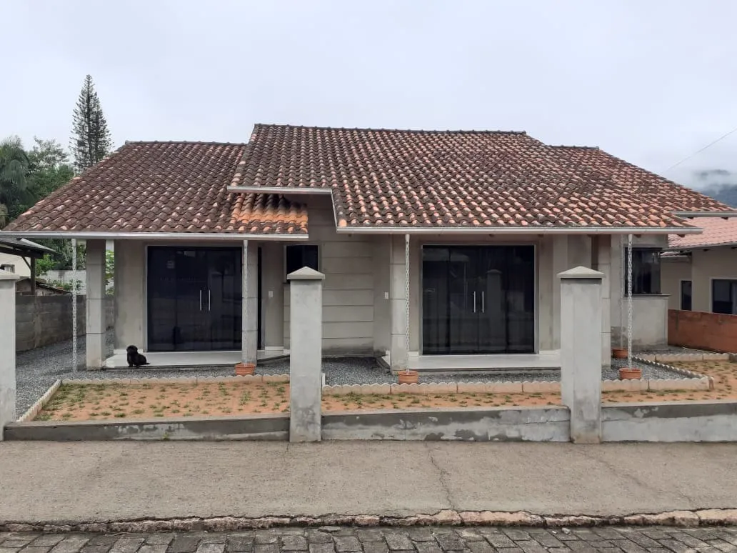 Casa totalmente em alvenaria com laje apenas 9km do cento de Timbó. - foto 1