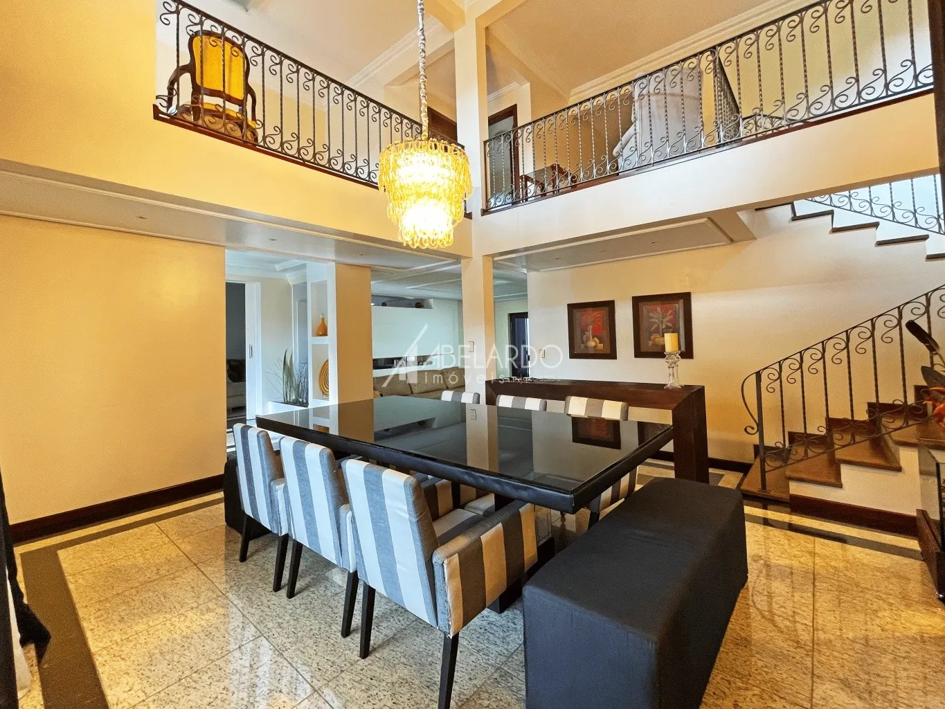 RESIDENCIA EM CONDOMINIO SEMI FECHADO COM 04 SUITES - 4 VAGAS NA GARAGEM - BAIRRO VELHA — foto 4